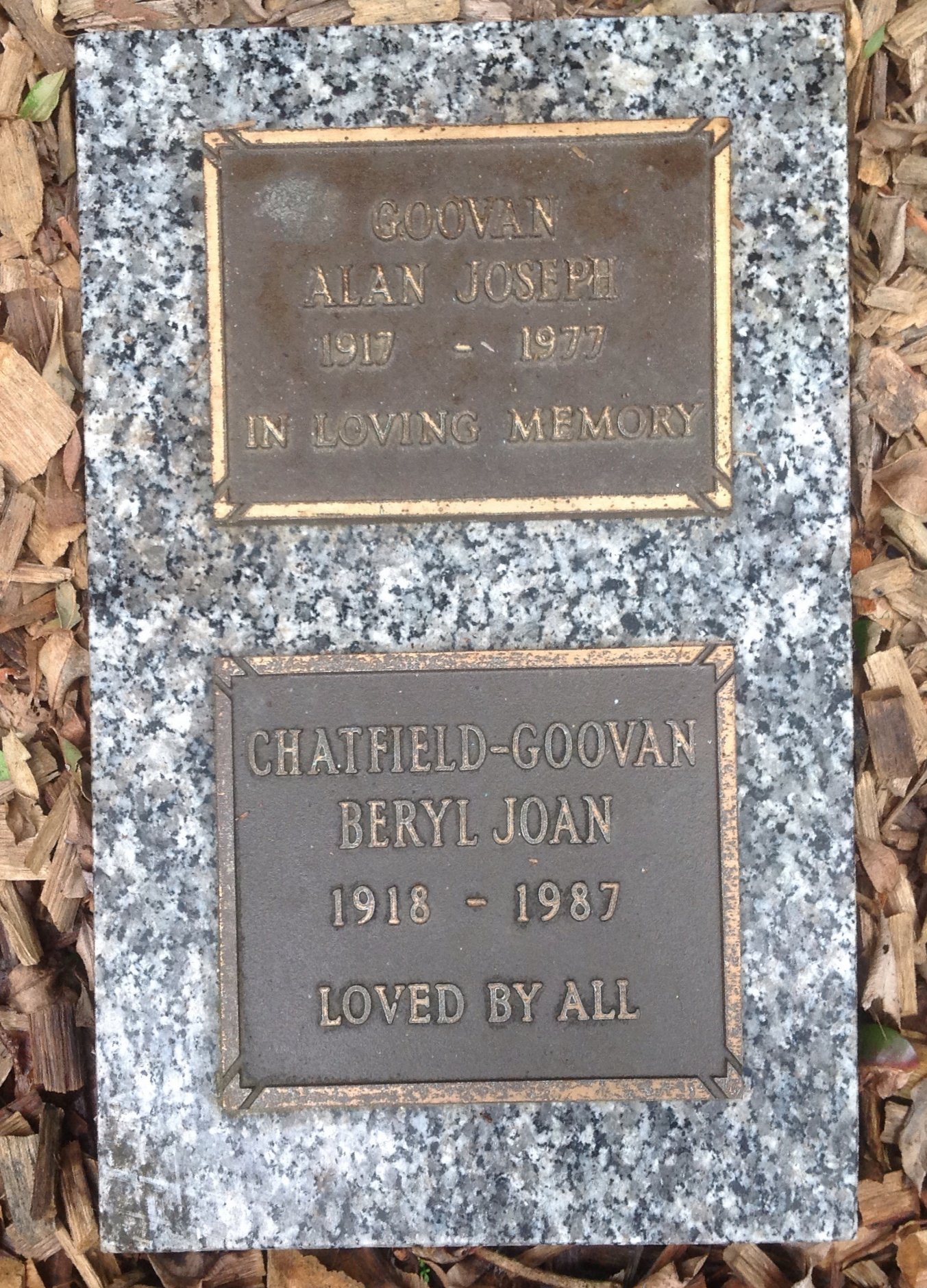 CHATFIELD Beryl Joan 1919-1987 grave.jpg